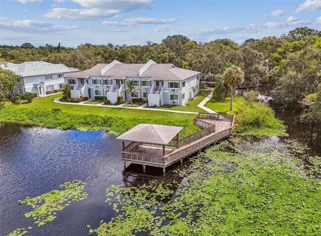 Foto del edificio - 4134 Dolphin Dr