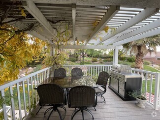 Building Photo - 3022 S Basswood Cir