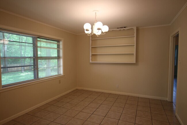 Foto del edificio - 3306 Greg Ln