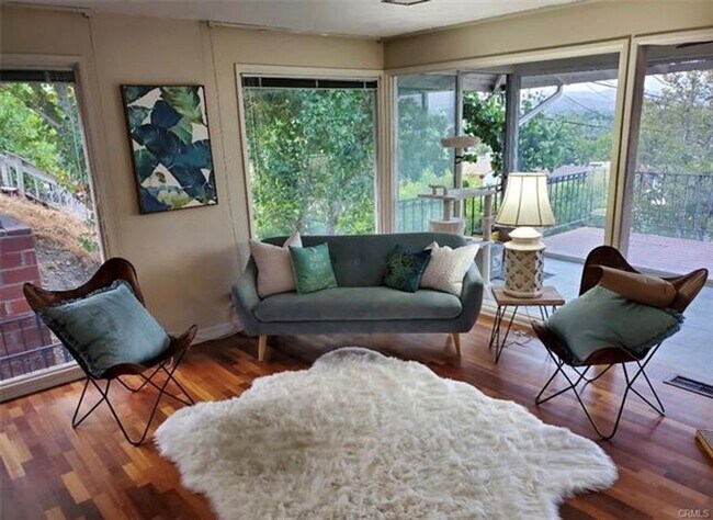 Foto del edificio - Rare multi-generational home