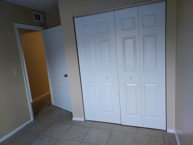 Building Photo - 11584 Royal Palm Blvd