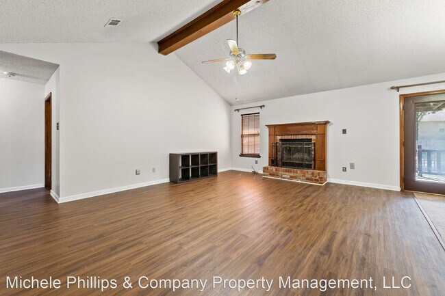 Foto del edificio - 3 br, 2 bath House - 205 Amber Oaks Dr