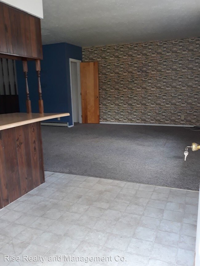 Building Photo - 1034 Meadowview Ave