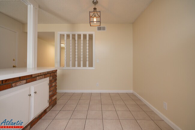 Foto del edificio - 5848 Indian Ave