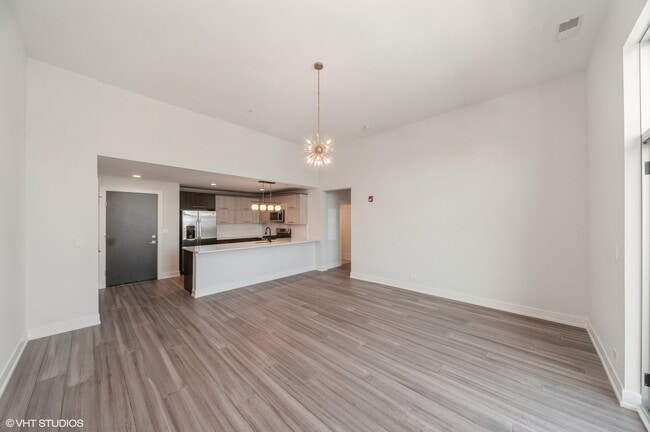 Building Photo - 7340 W Irving Park Rd