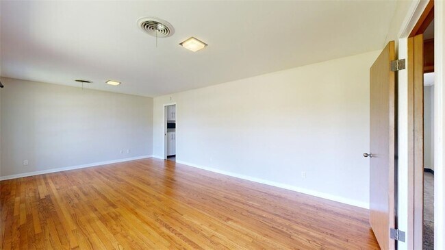 Foto del edificio - 203 W Brookside Dr