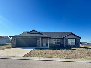 Building Photo - 154 Mesa Dr