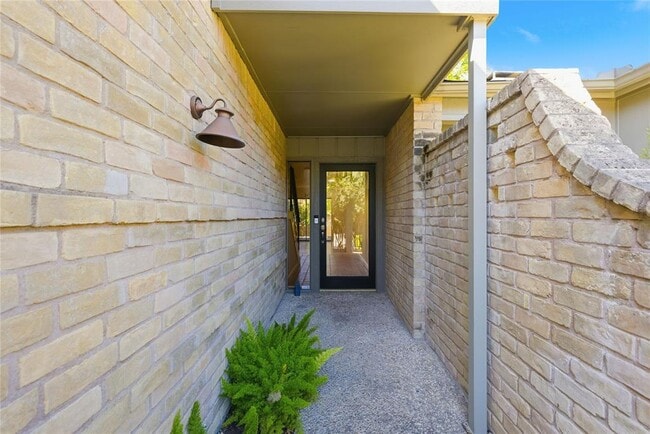 Building Photo - 48 Woodstone Square