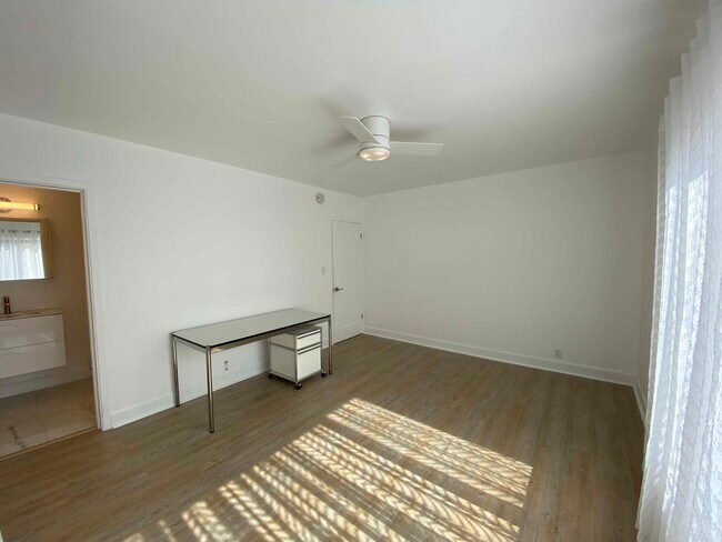 Building Photo - 1715 Glendon Ave