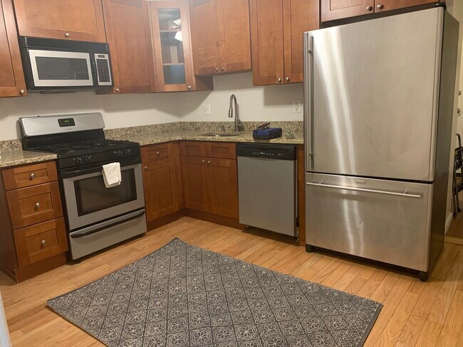 Foto del edificio - 846 Almond St