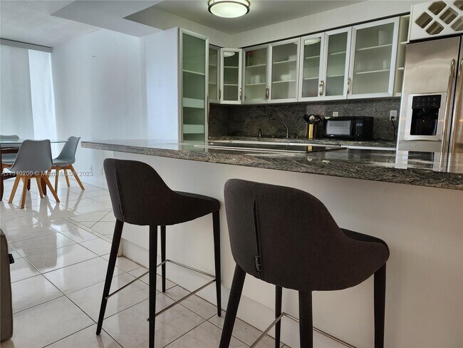 Building Photo - 2401 Collins Ave