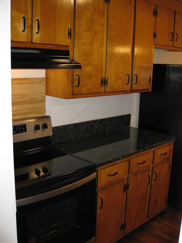 Building Photo - 1 BDr Condo for Rent