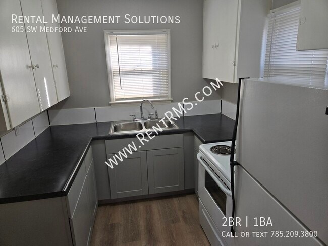 Foto del edificio - 605 SW Medford Ave