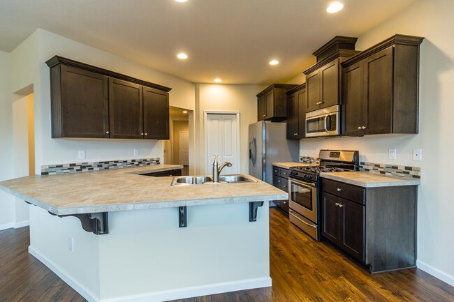 Foto del edificio - $500 OFF MOVE IN SPECIAL and WAIVED APPLIC...