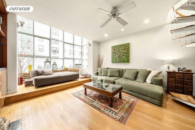 Building Photo - 238 E 74th St