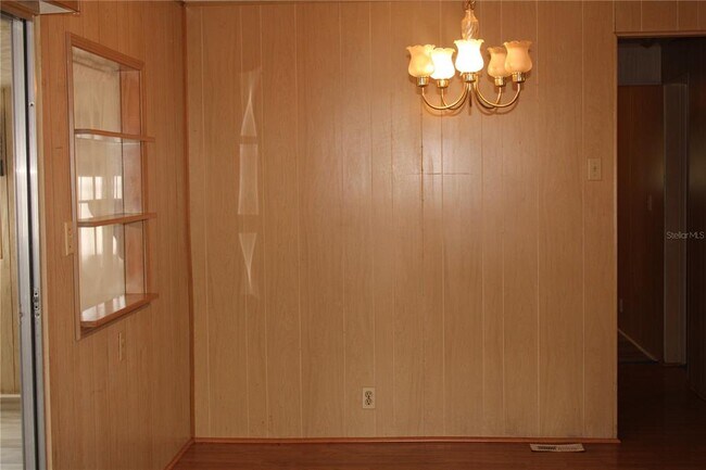 Foto del edificio - 204 50th Ave Dr W