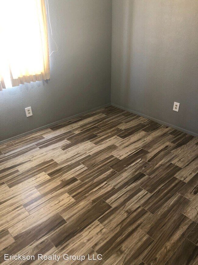 Building Photo - 2 br, 1 bath House - 2151 N. Meridian Driv...