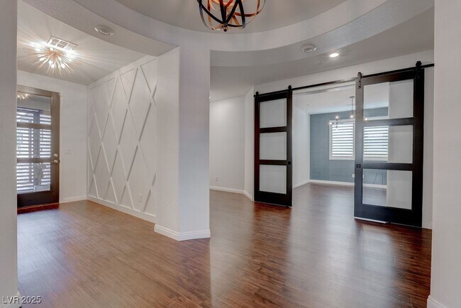 Foto del edificio - 2489 Cingoli St