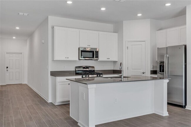 Building Photo - 34000 Sky Blossom Cir