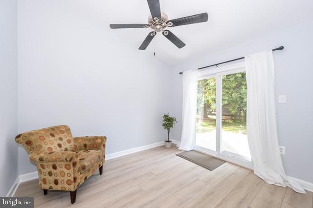 Foto del edificio - 13321 Cloverdale Pl