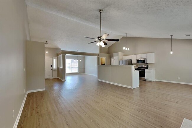 Building Photo - 2494 Insdale Trce NW