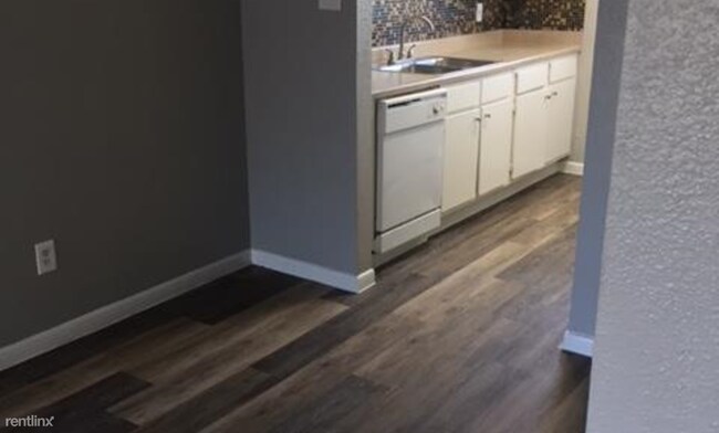 Building Photo - 1 br, 1 bath  - 2551 S Bypass 35 135