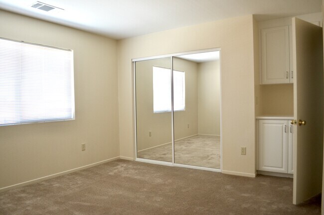 Building Photo - Desert Hacienda Apartments Phase II