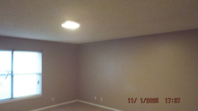 Foto del edificio - 1827 Leander