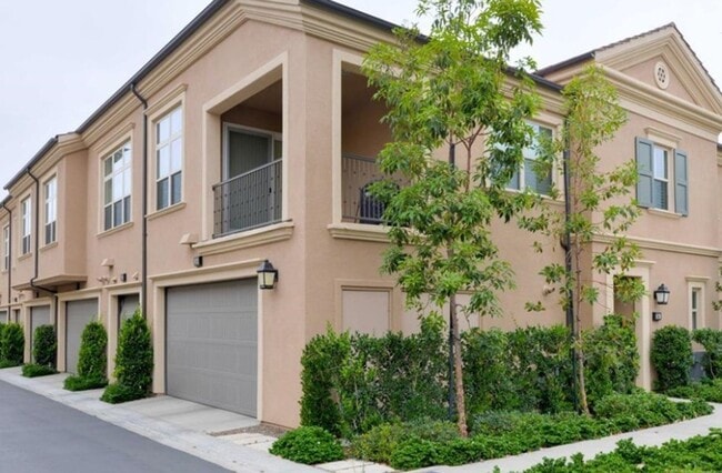 Gorgeous home in Irvine's most desirable Village of Stonegate - Gorgeous home in Irvine's most desirable Village of Stonegate