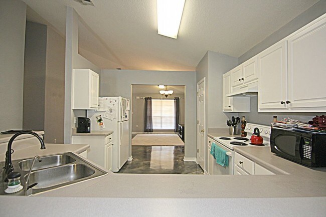 Building Photo - 1606 Ella Ruth Dr