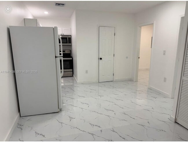 Foto del edificio - 4200 SW 96th Ave