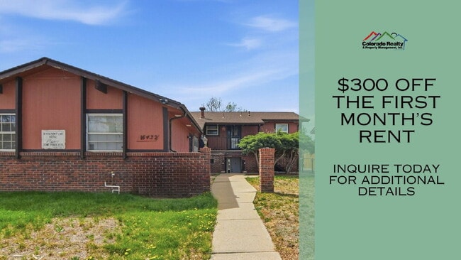 $1,400.95 with $300.00 off the first month's rent, 2 Beds - 1 Bath, Triplex in Aurora with Washer... - $1,400.95 with $300.00 off the first month's rent, 2 Beds - 1 Bath, Triplex in Aurora with Washer... Apartment