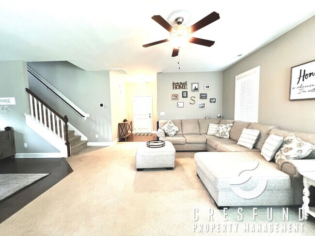 Foto del edificio - Gated Community 4 BR 2.5 Bath Coming Soon ...
