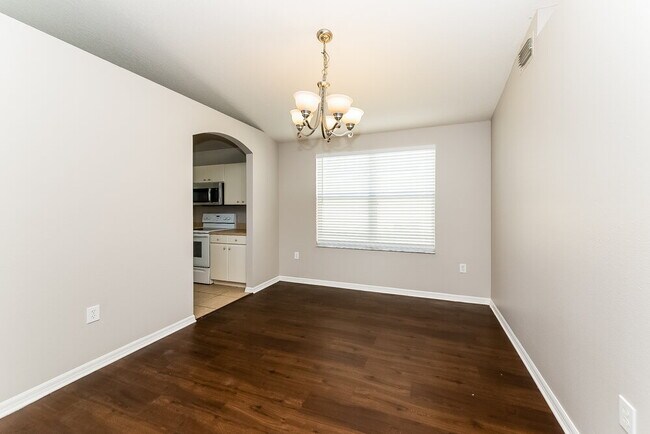 Building Photo - 13731 Ogakor Dr