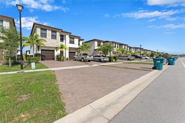 Building Photo - 25176 SW 107th Ave