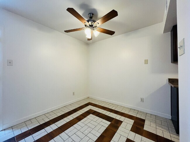 Foto del edificio - 5041 N 40th Ave