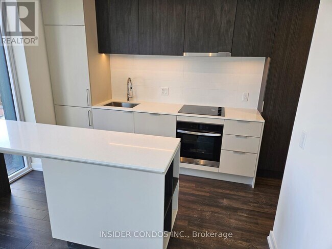 Building Photo - 89 Church St