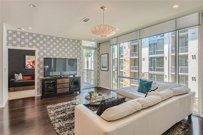 Foto del edificio - 1600 Barton Springs Rd
