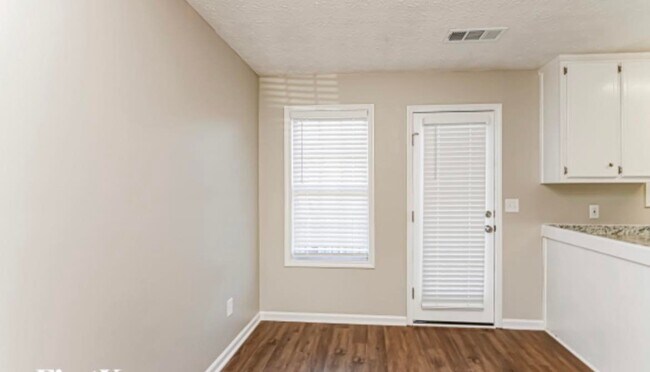 Foto del edificio - 344 Mary Alice Dr