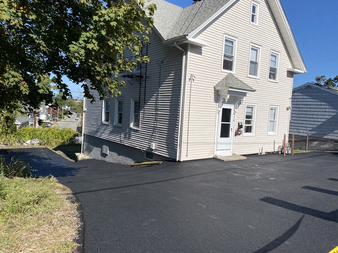 Primary Photo - 77 Veazie St