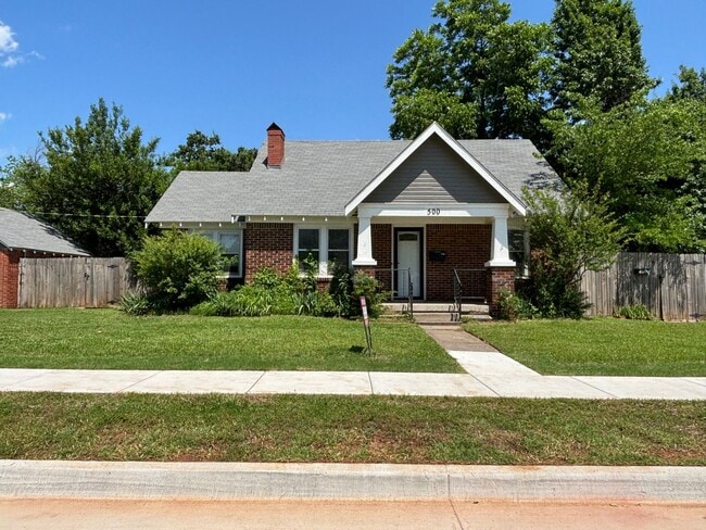 Photo - 500 N Jackson St House