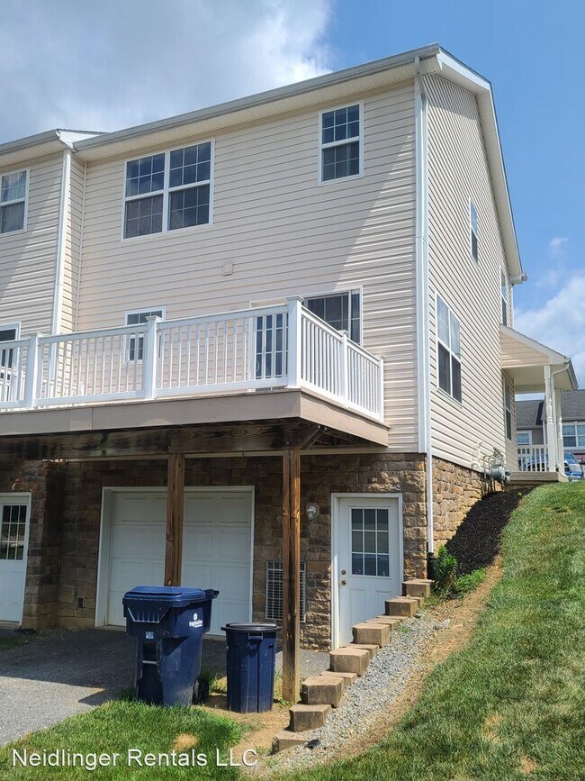 Building Photo - 3 br, 2.5 bath House - 366 Viewpoint Way