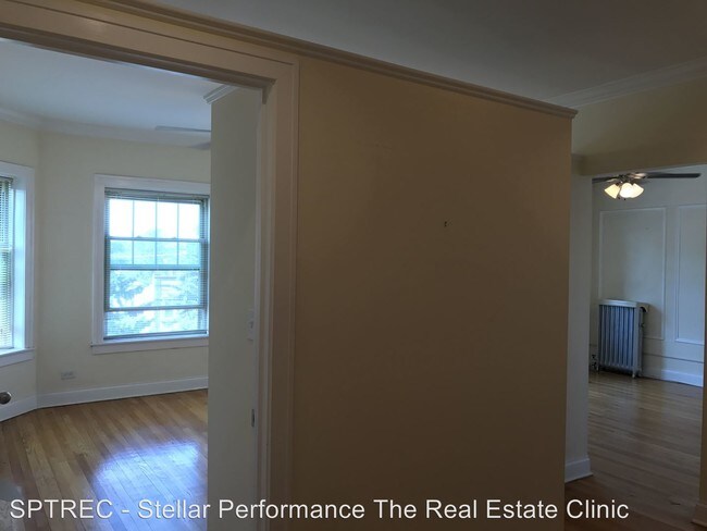 Foto del edificio - 112 S Maple Ave