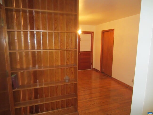 Building Photo - 2620 Hydraulic Rd