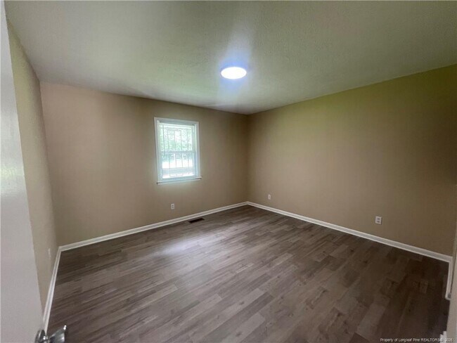 Foto del edificio - 4956 Fieldcrest Dr