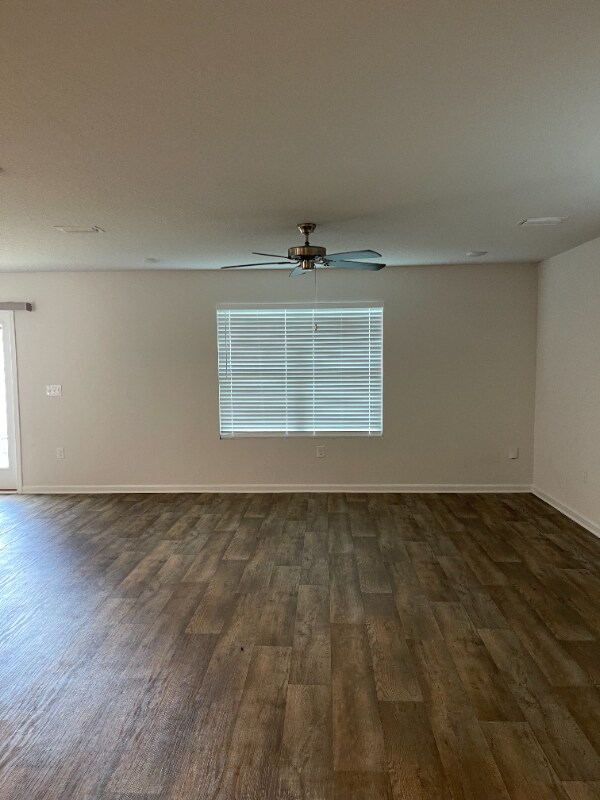 Building Photo - 7530 Oak Lake Blvd
