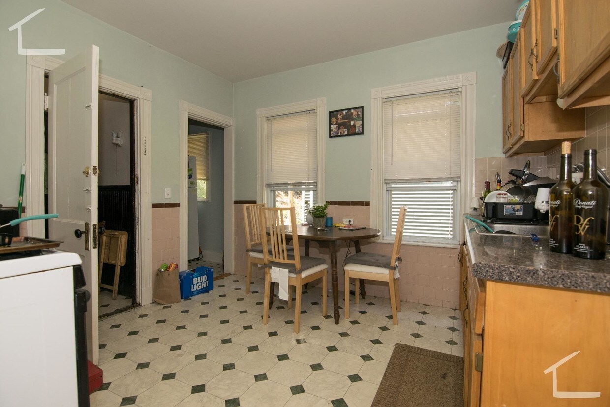 548 Washington St, Boston, MA 02135