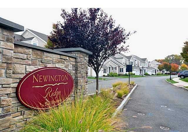 Photo - Newington Ridge Toll Brothers Luxury Townh... House