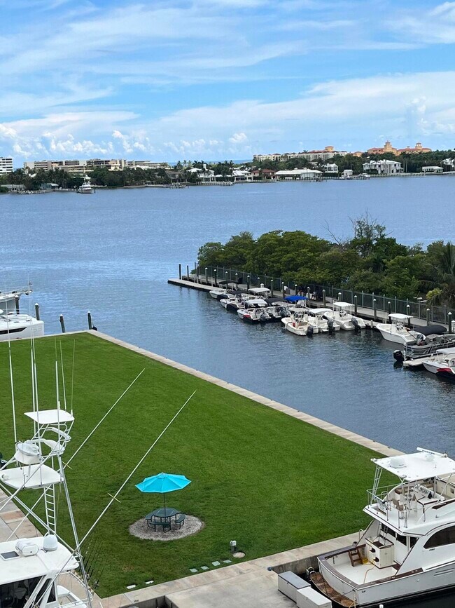 Foto del edificio - 806 E Windward Way