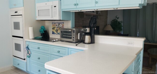Building Photo - 203 Canova Dr